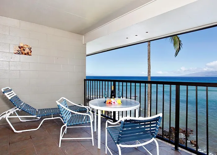 Standard Three-Bedroom Oceanfront Queen Room