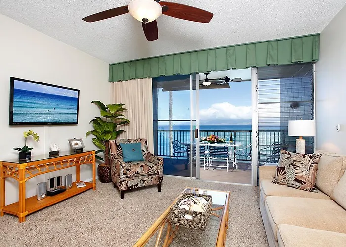 Standard Three-Bedroom Oceanfront Queen Room