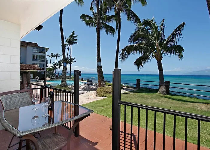 Deluxe Oceanfront Queen Studio