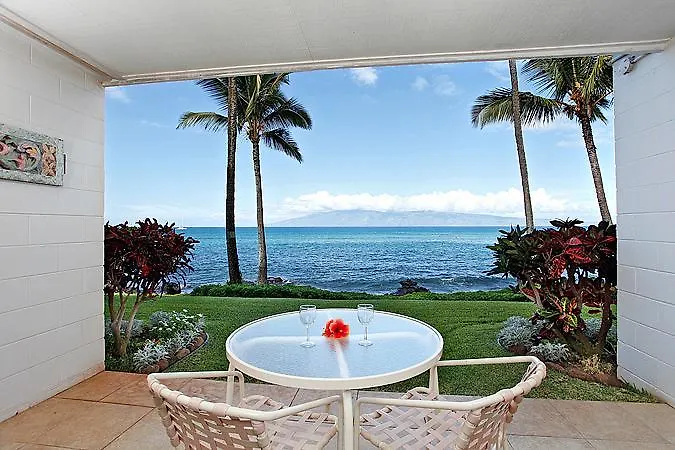 Standard One-Bedroom Oceanfront Queen Room