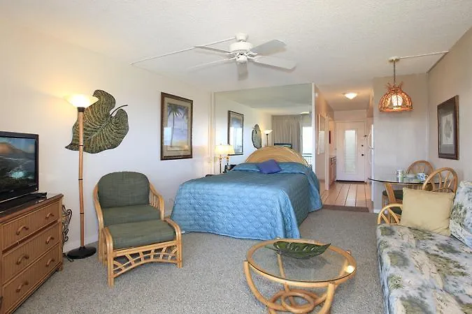 Deluxe Oceanfront King Studio